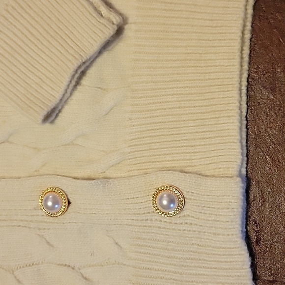 Jessica Simpson Cream Sweater - Picture 5 of 8